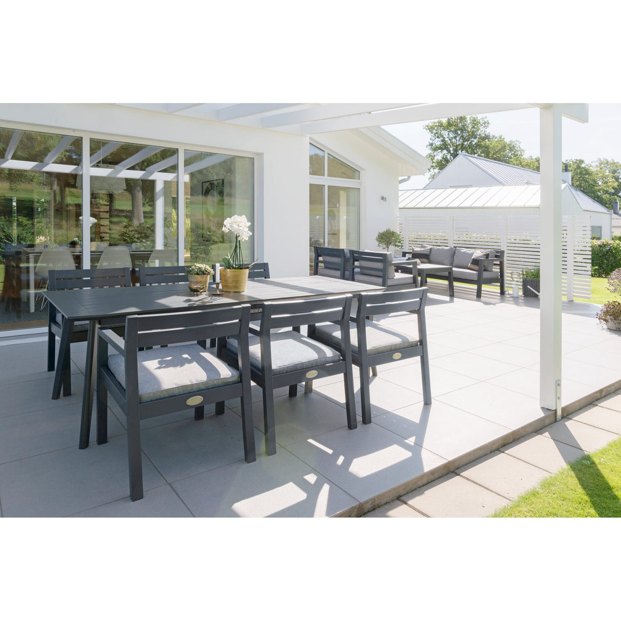 Stoltö Utefåtölj Grå