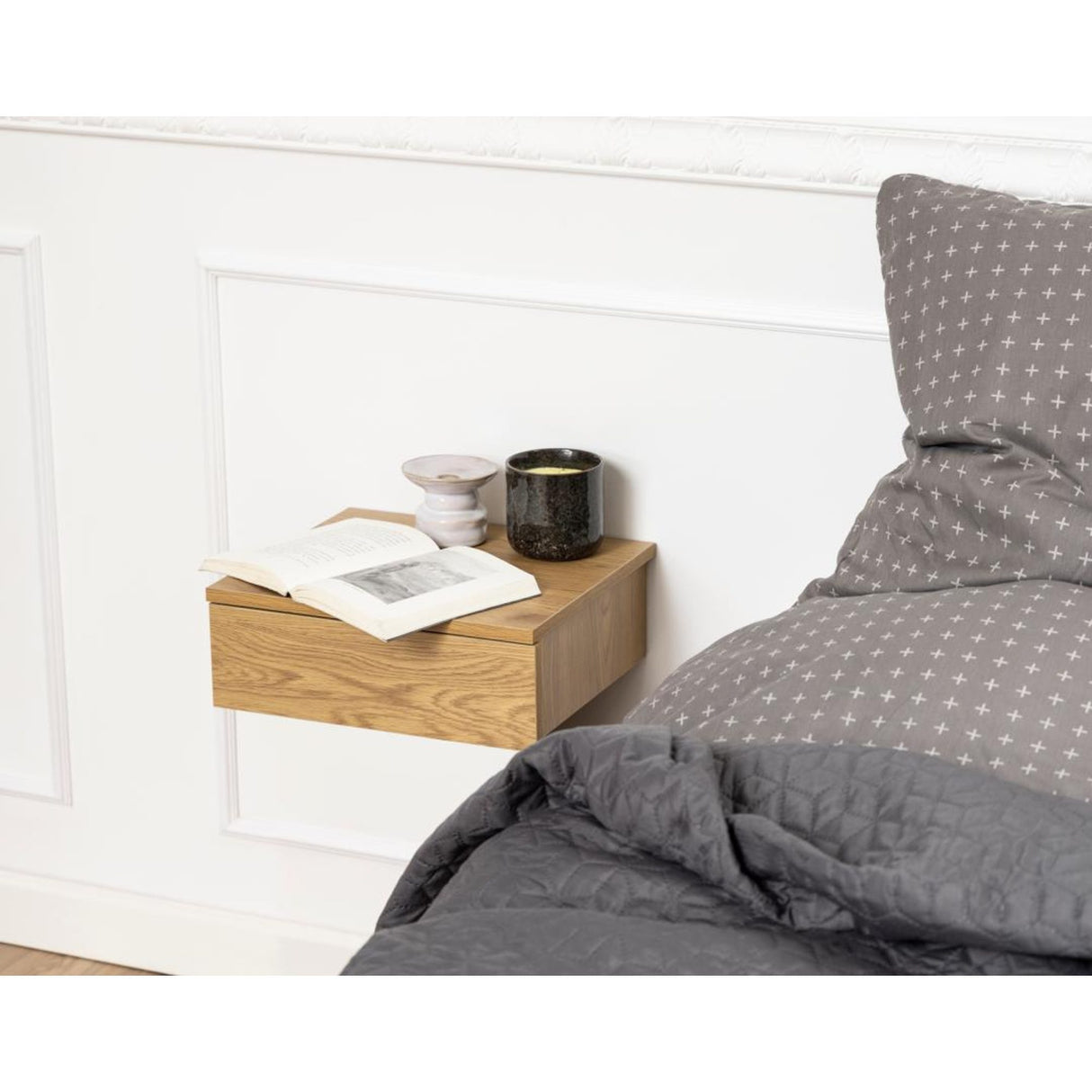 Pigalle Sängbord Vild Ek