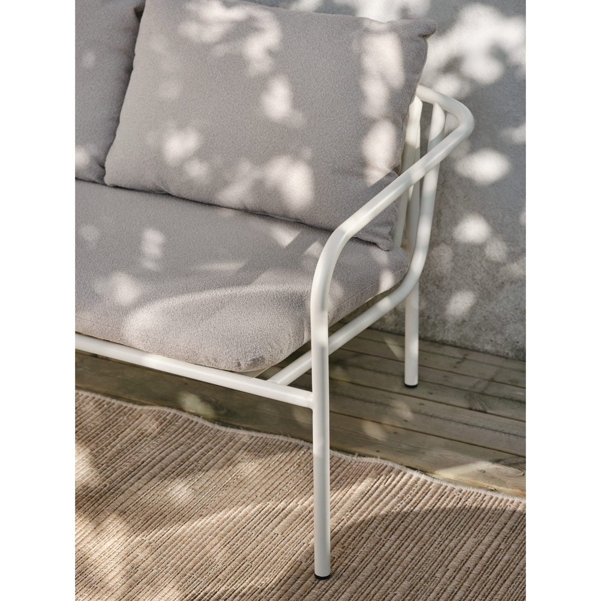 Bendt 2-sits Utesoffa Pearl White/Teddy Beige