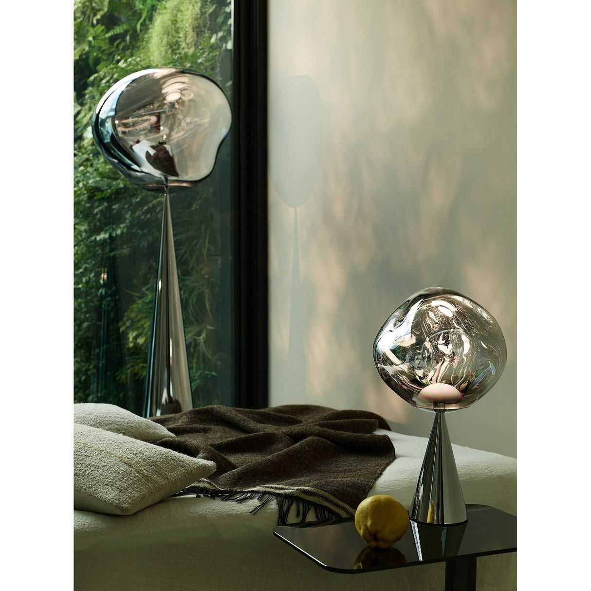 Melt Cone Fat Bordslampa Silver