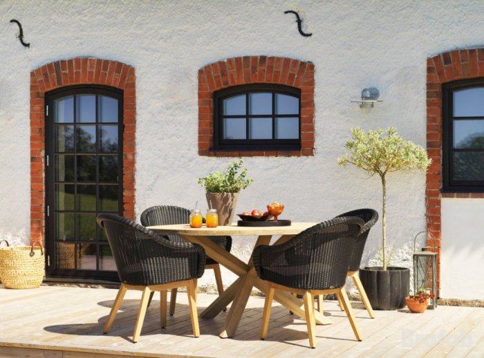 Eios Matbord Runt 150 cm Teak