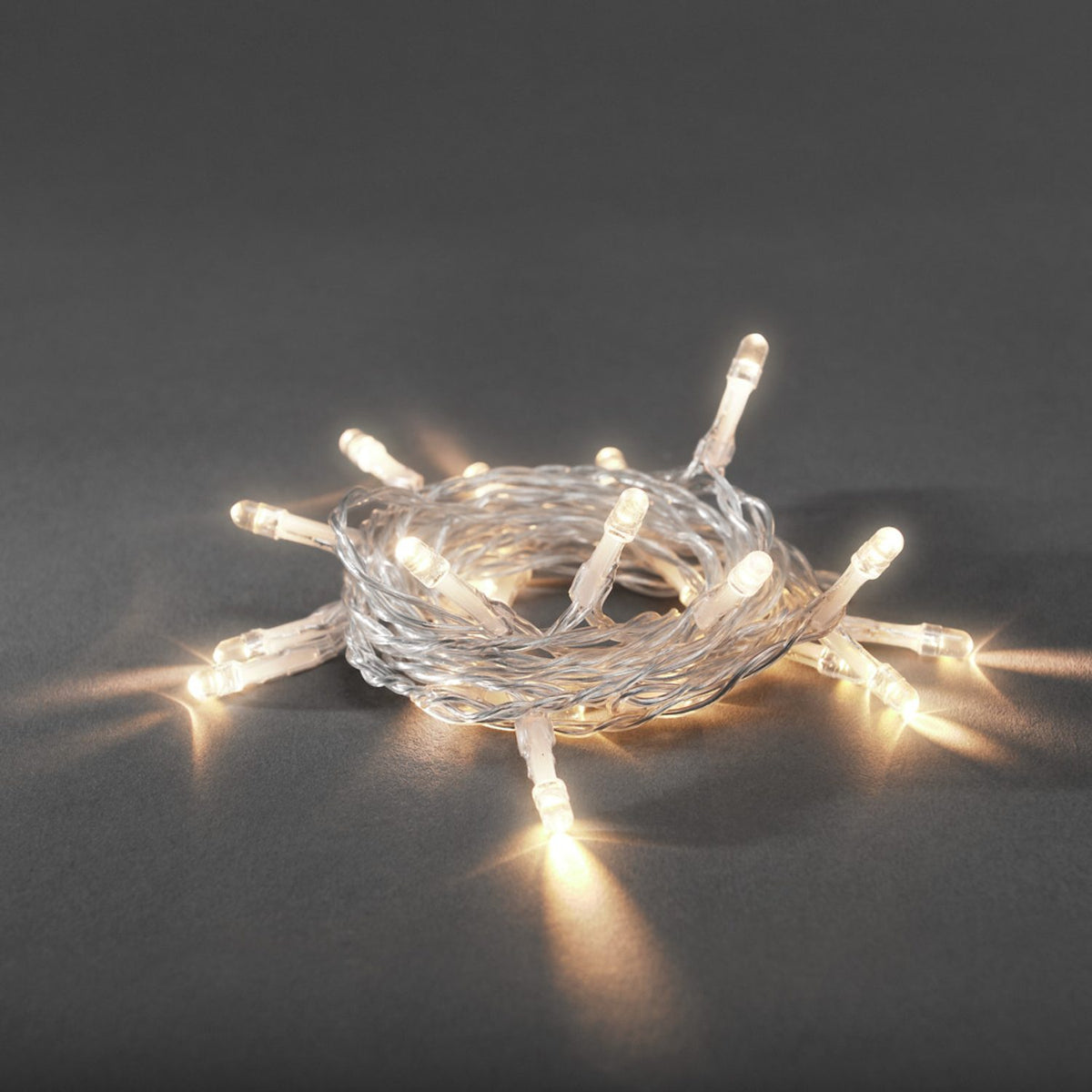 B/O LED Timer 6h Ljusslinga Inomhus 50 Lampor (7.35m), Varmvit/Transparent Kabel