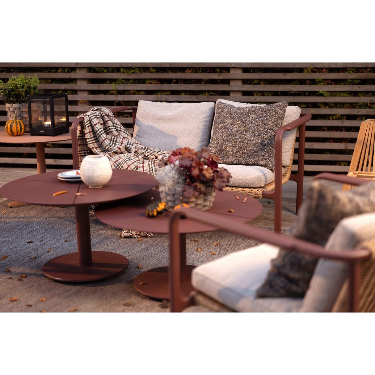 Motty 2-sits Soffa 140x76 cm Zin Red/Teddy Beige