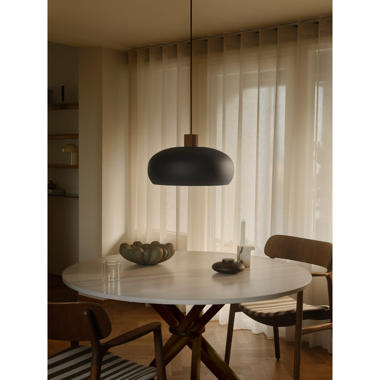 Aurelio Svart Taklampa