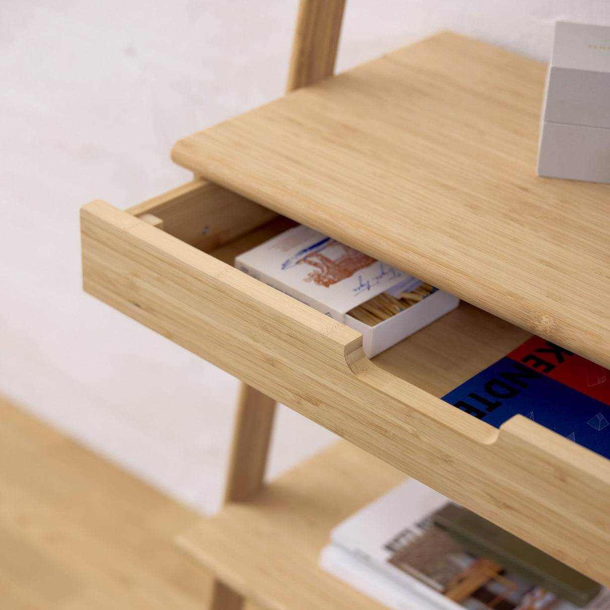 Vägghylla med Låda Bambu