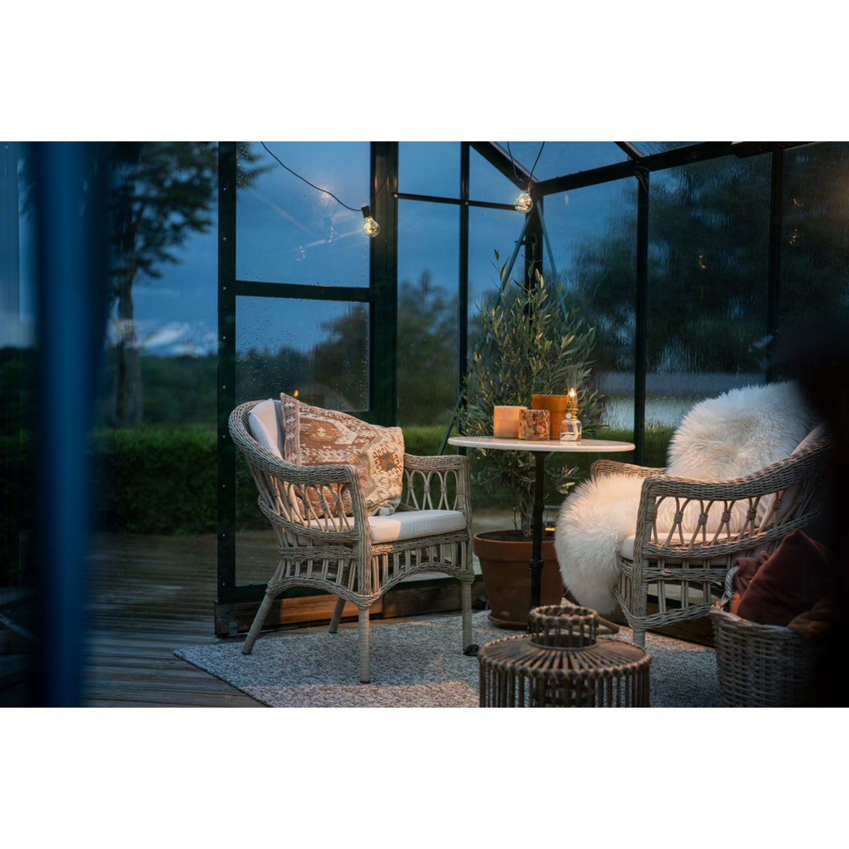 Fjäderö Utefåtölj