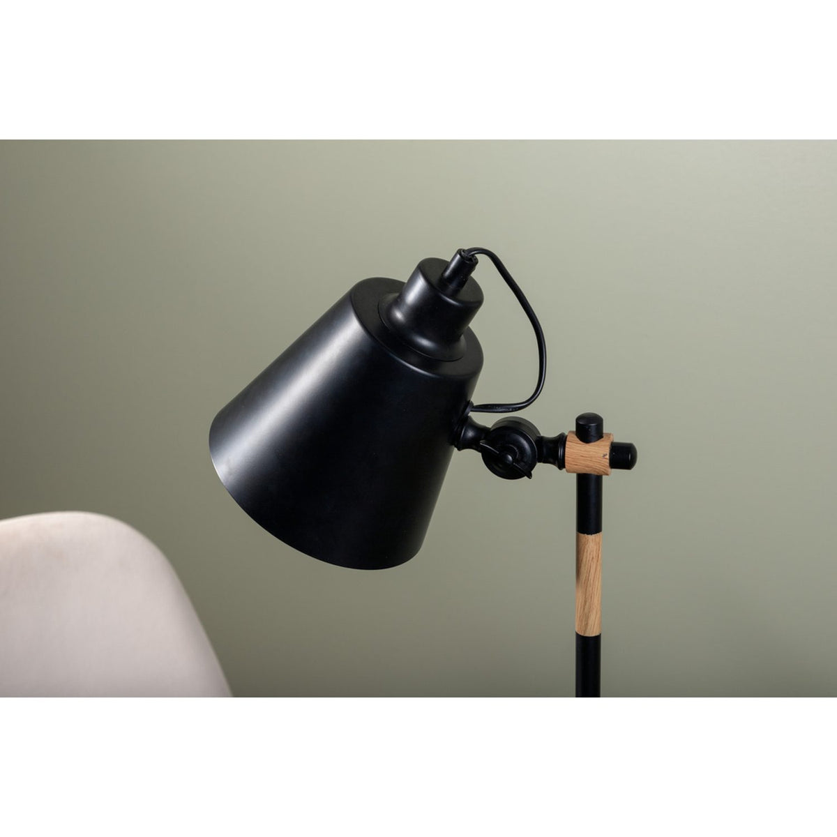 Skott Bordslampa Black, 58