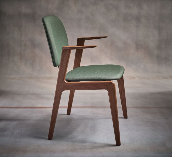 Cliff Karmstol Valnöt