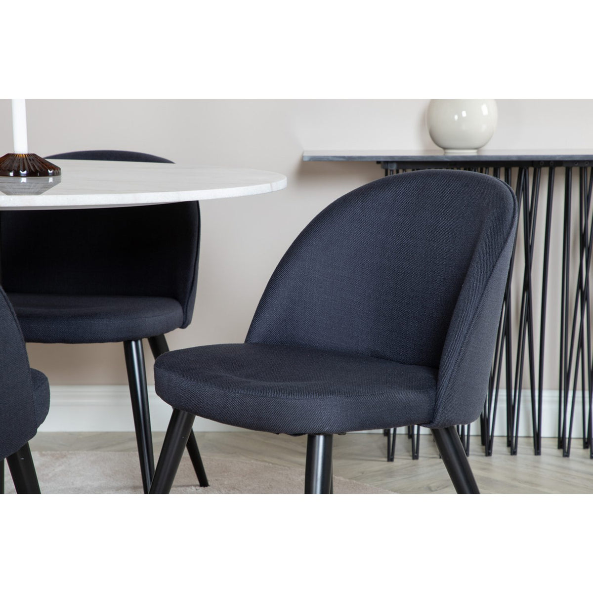 Estelle, Velvet Rund matgrupp