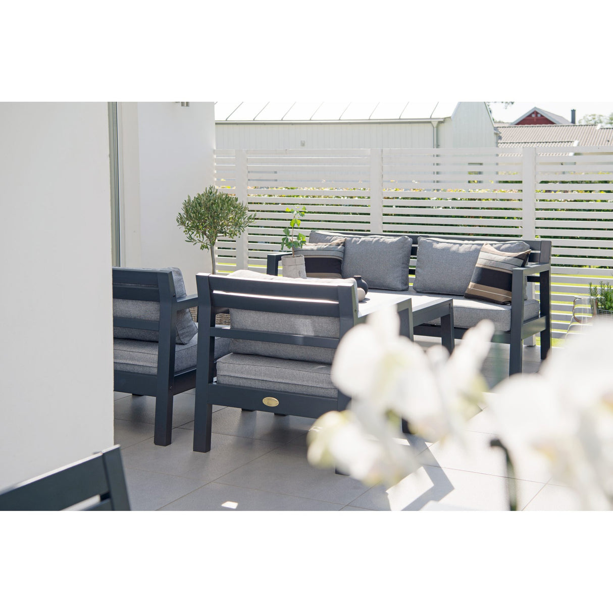 Stoltö Dynset Utefåtölj Grå