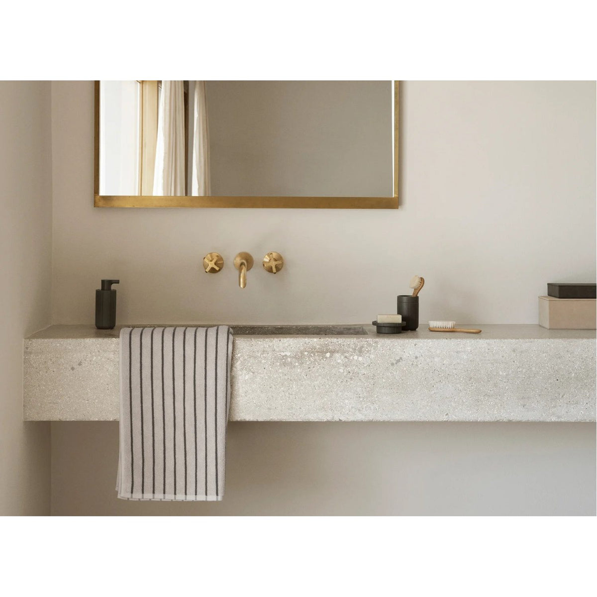 Kua soap dish h 3,5 cm ø11 cm Tvålpump Magnet