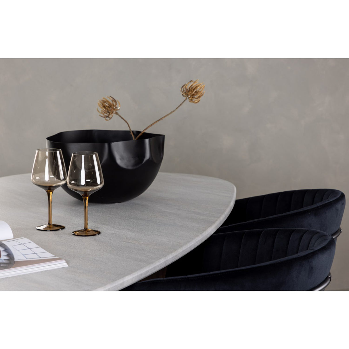 Grönvik, Selma Ovalt matgrupp Svart, Mocka, 180 x 90