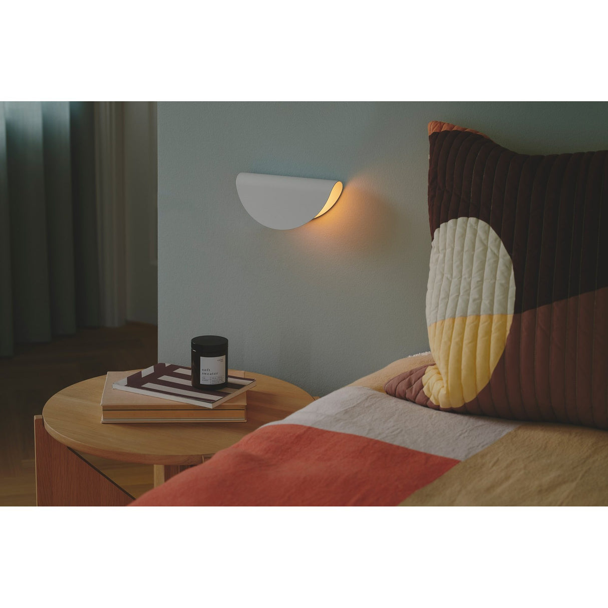 Model 2110 Vägglampa Vit