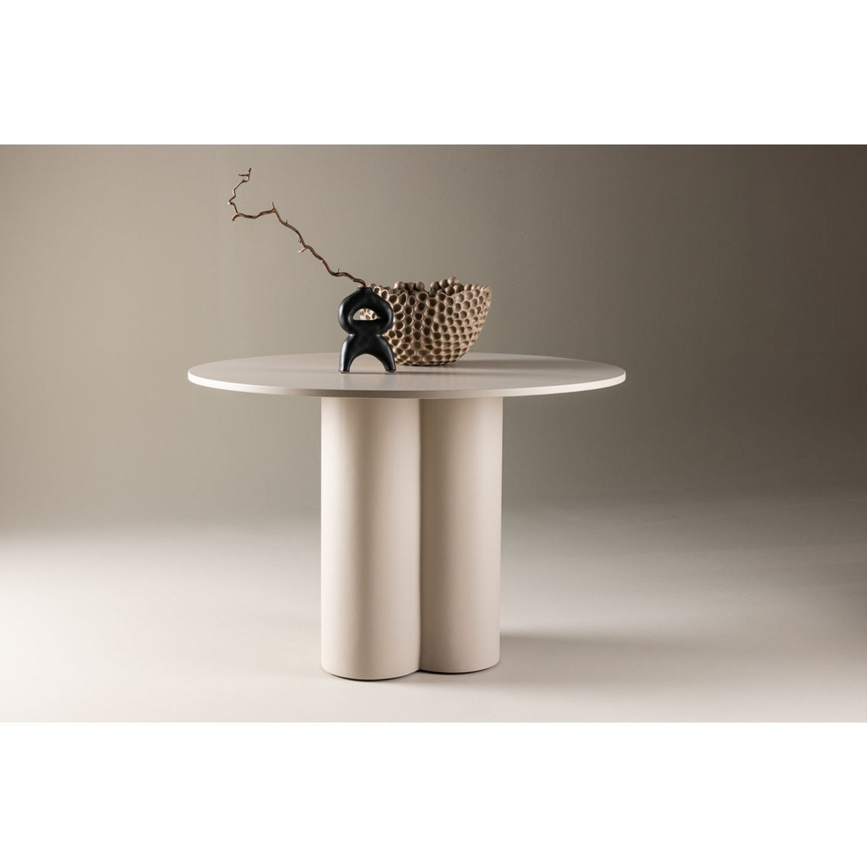 Olivia Runt matbord Beige