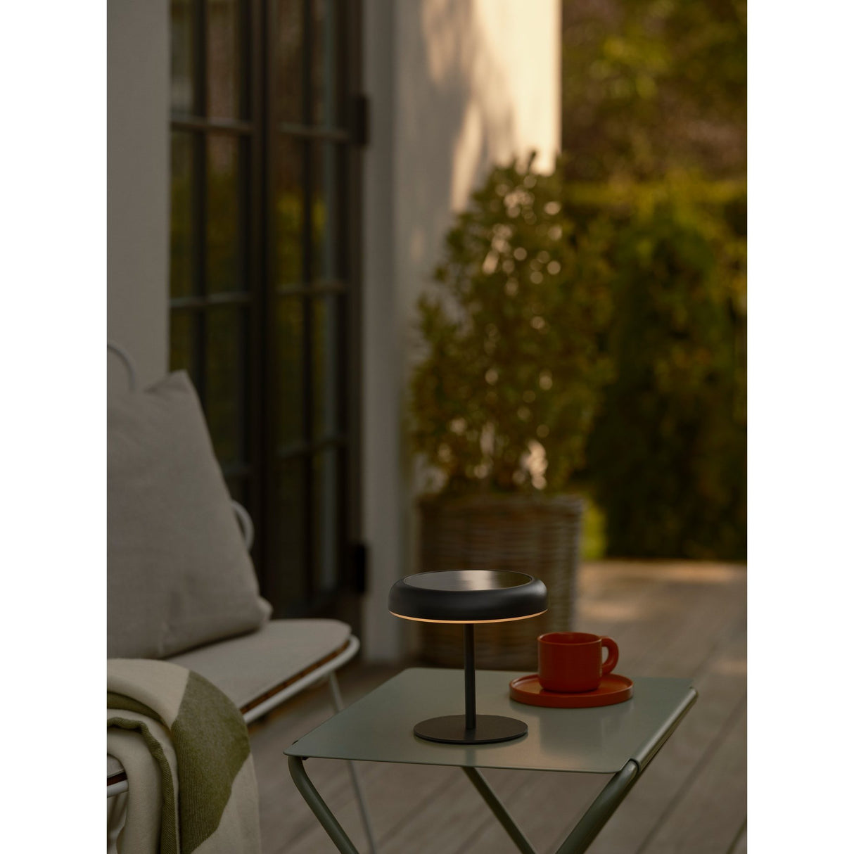 Elmer Solcell Uppladdningsbar Lampa Svart