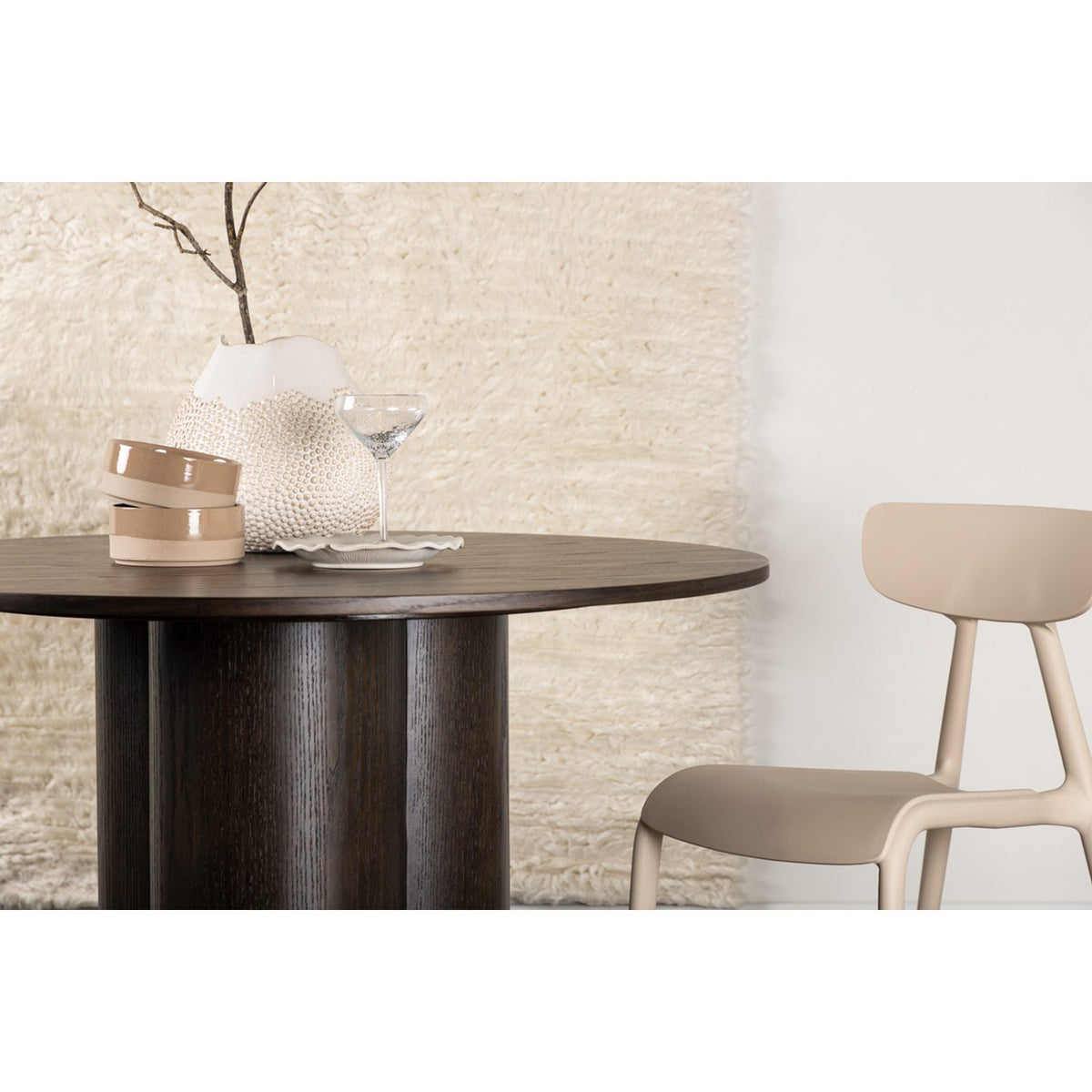 Olivia Runt matbord Mocca, MDF, ⌀110