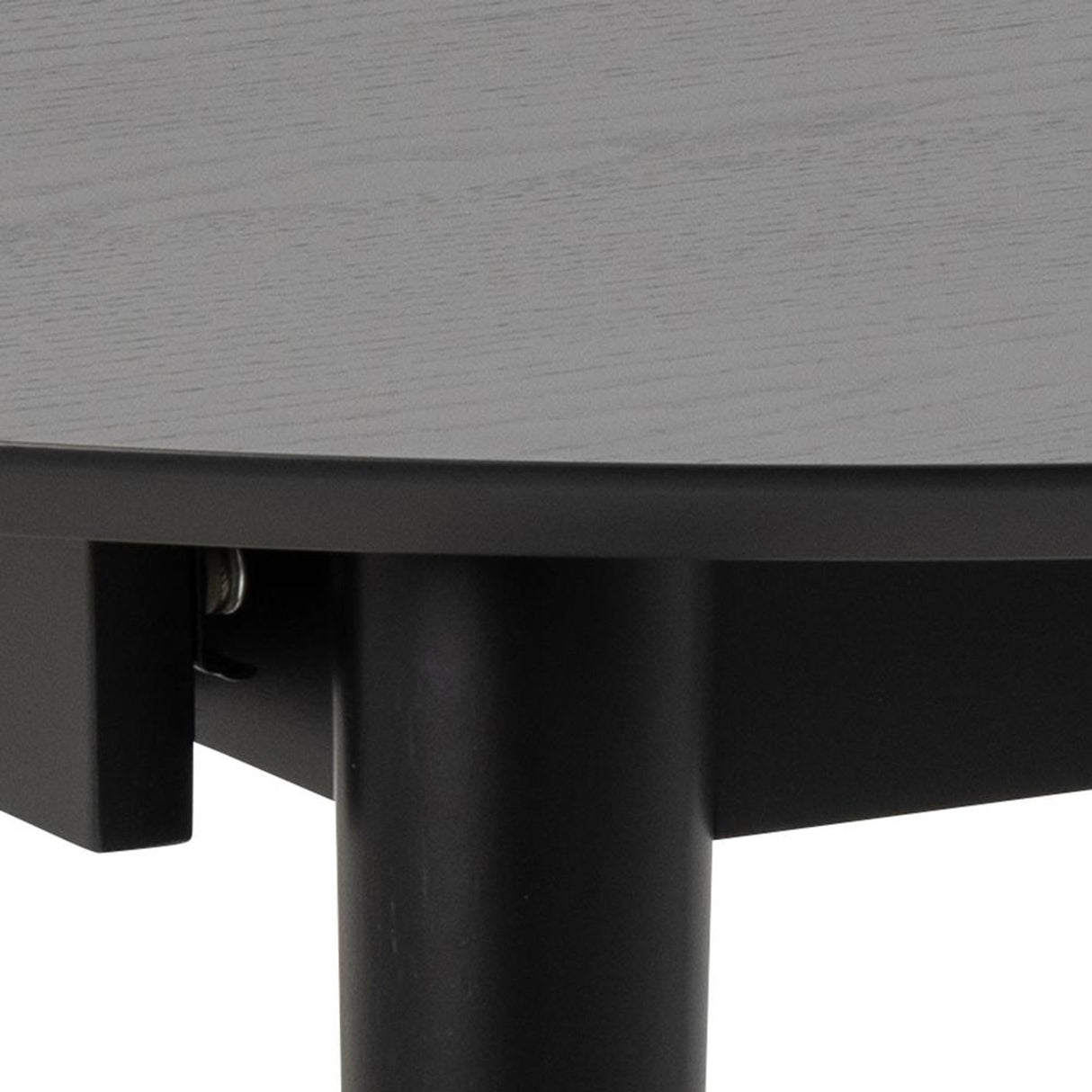 Århus Matbord Rund 115 cm ink. Iläggsskiva Svart