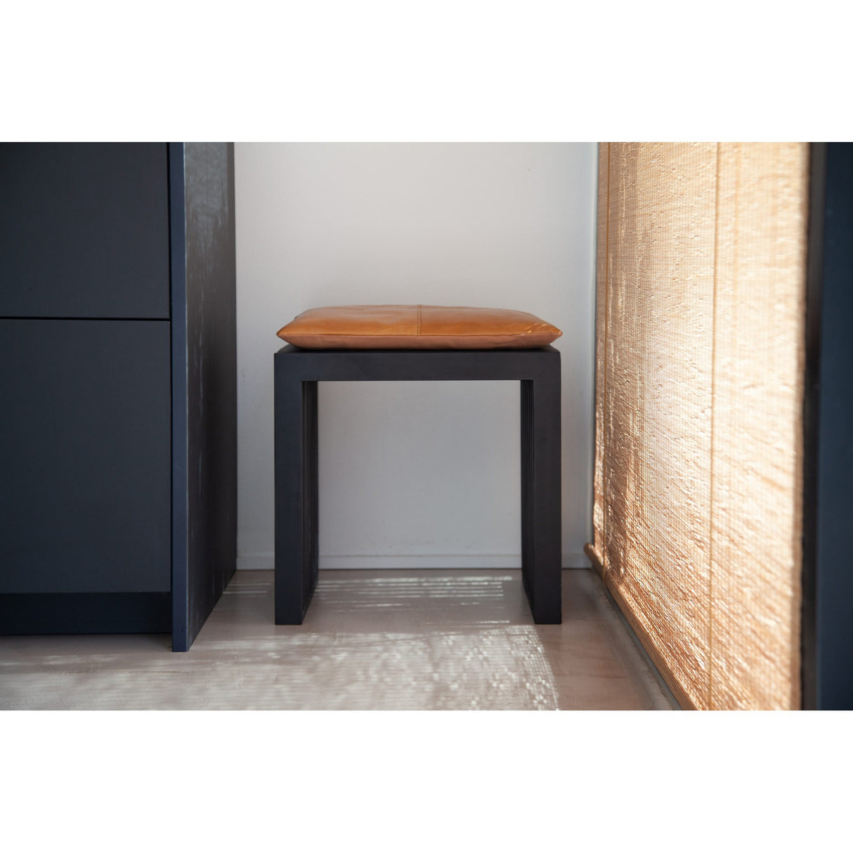 Rib 45x35 cm Pall Mahogny Matt Svart