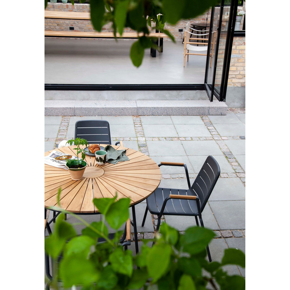 Ellen Trädgårdsbord i Teak och Aluminium 110 cm, Antracit