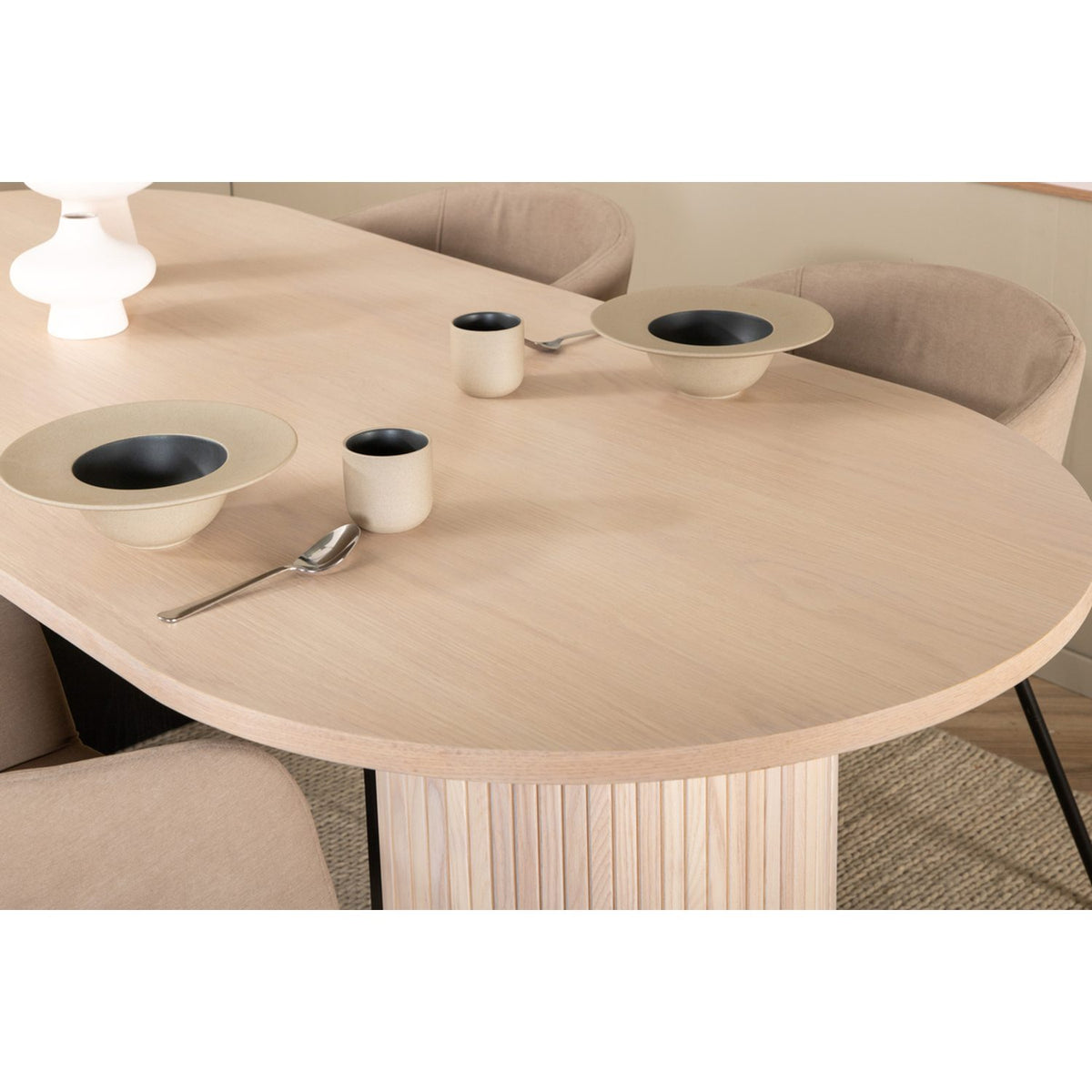 Bianca, Berit Oval matgrupp Beige, Vitputsad, 4st