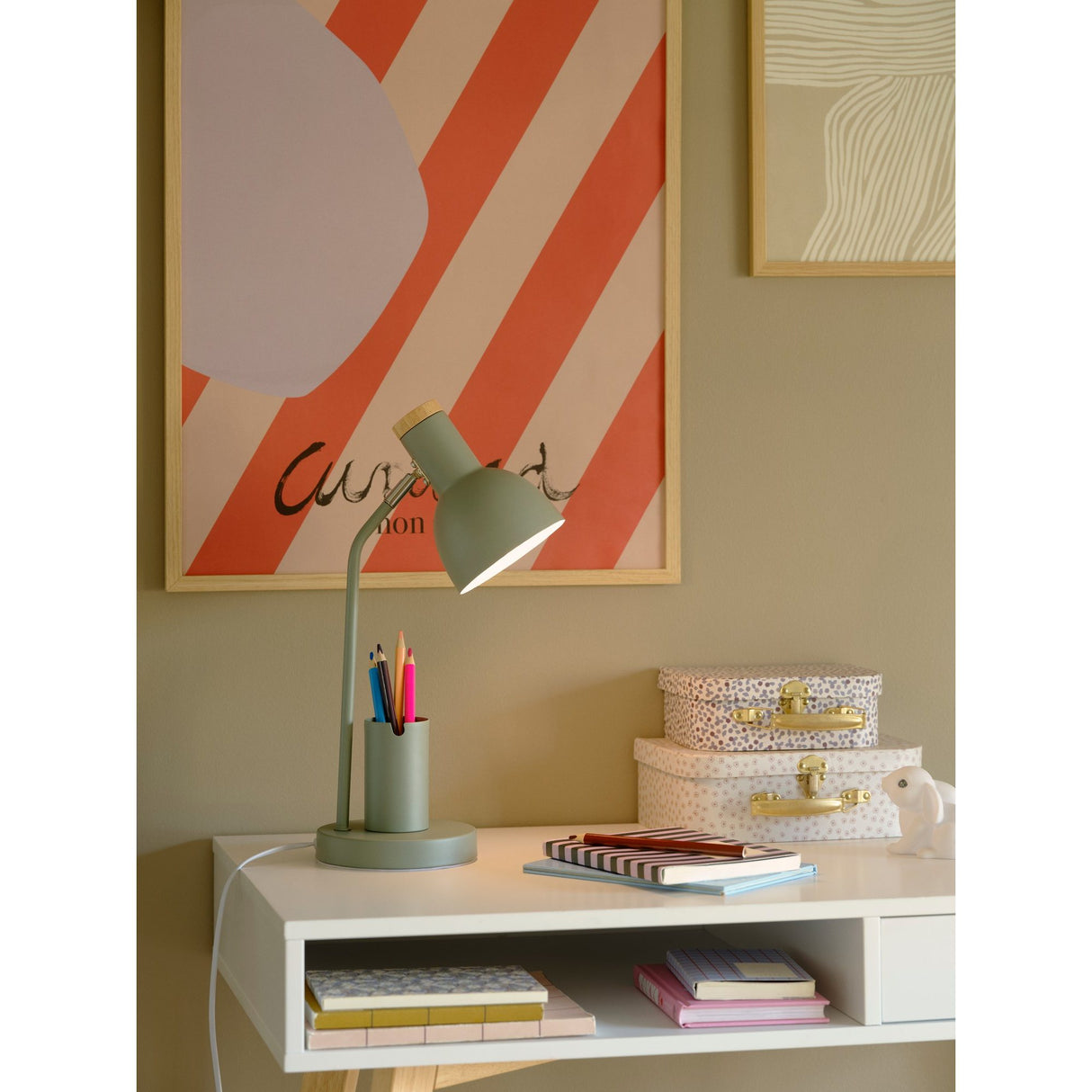 Devone Bordslampa Dovgrön