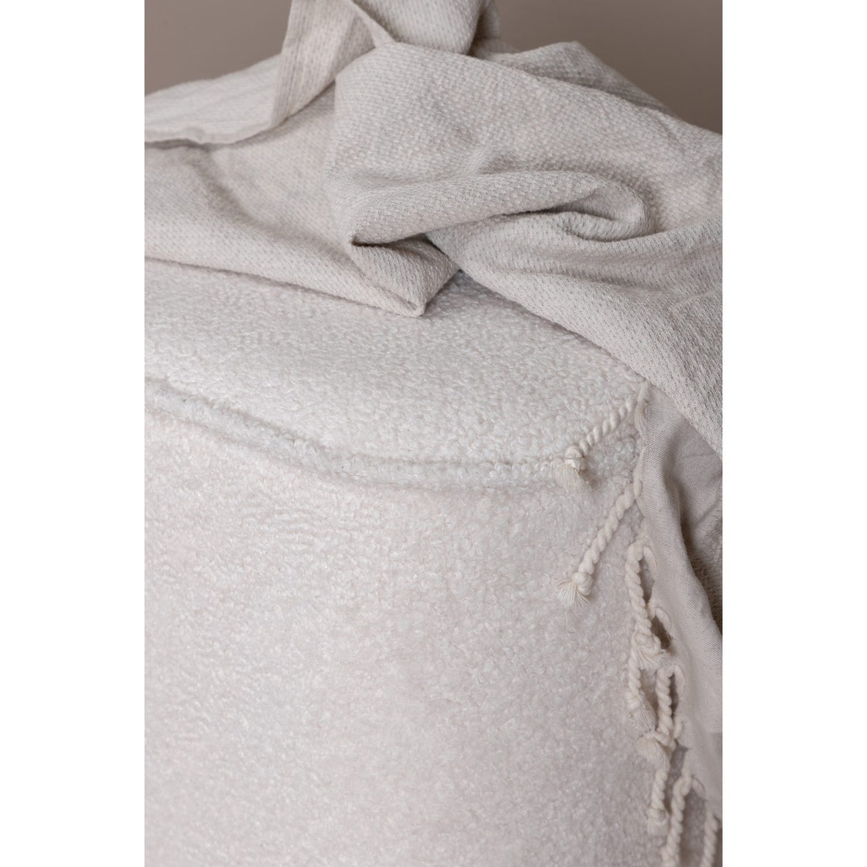 Piff Puff Vit, Polyester teddy