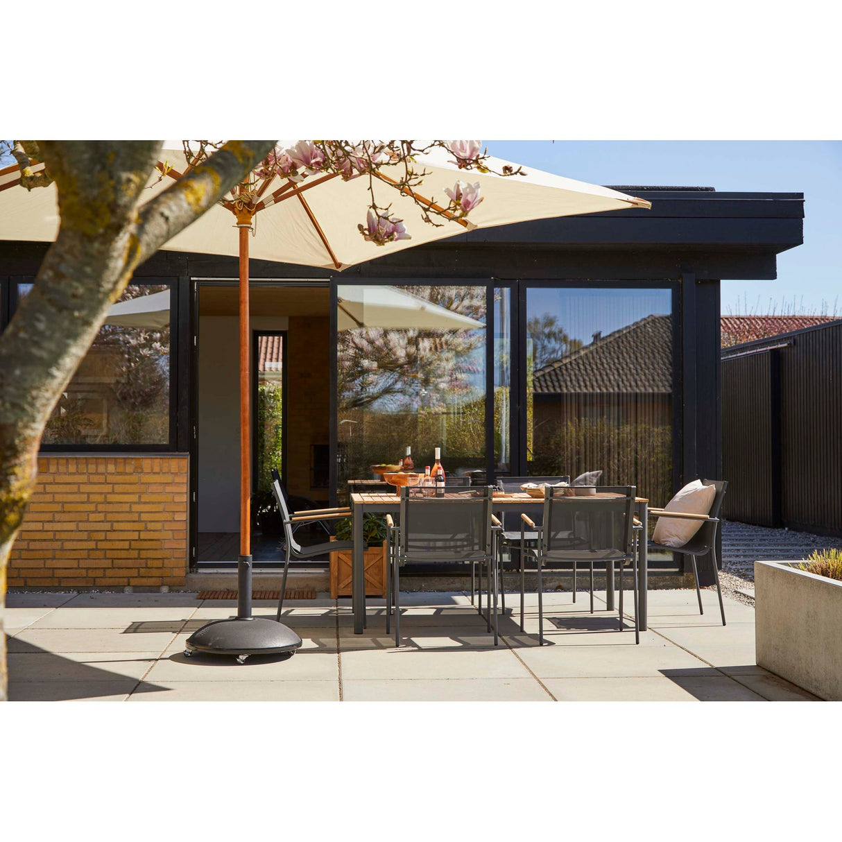 Mood Classic Trädgårdsstol i Teak, Textilene och Antracit Aluminium