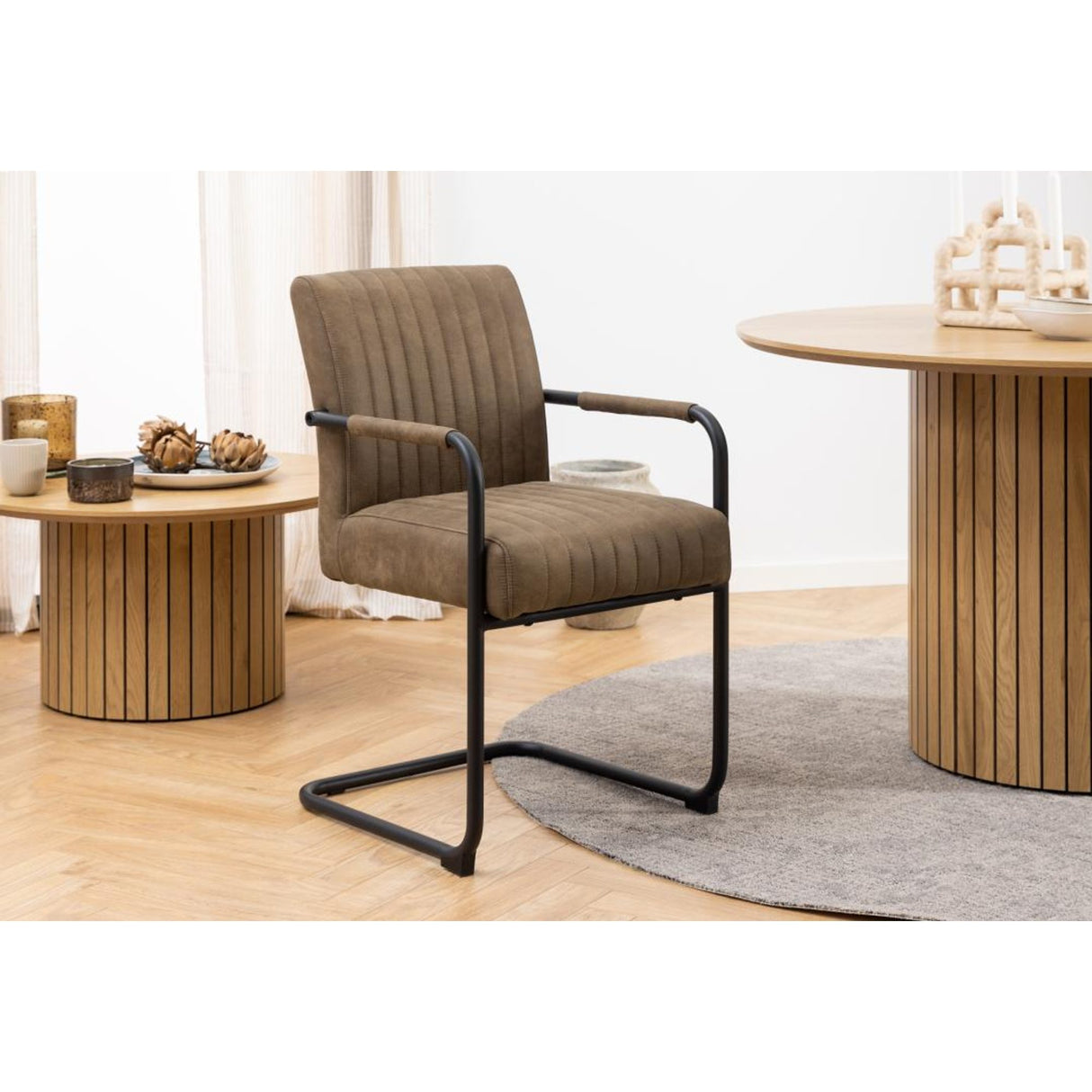 Jordaan Karmstol Preston tyg Ljusbrun