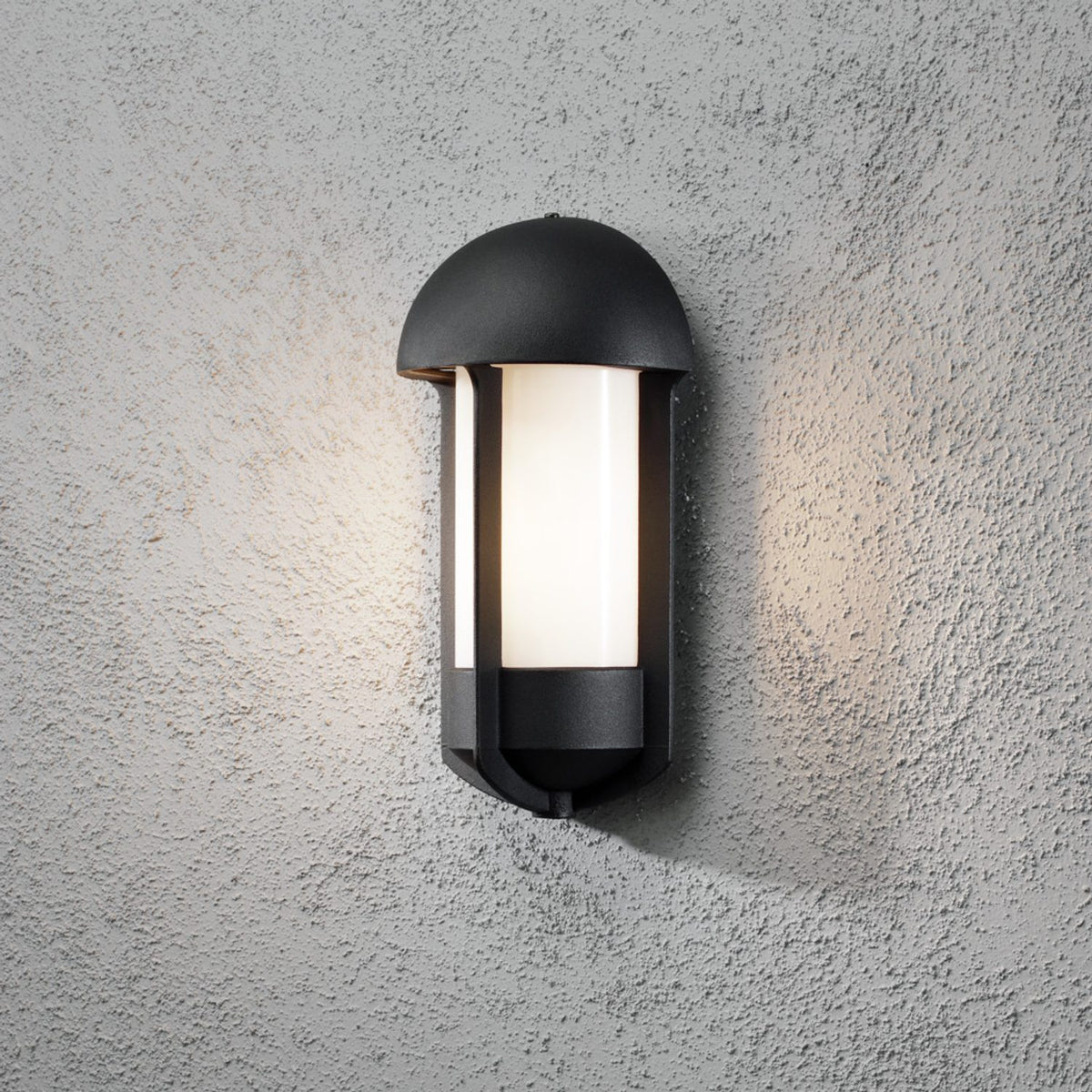 Tyr E27 Vägglampa Ute Mattsvart