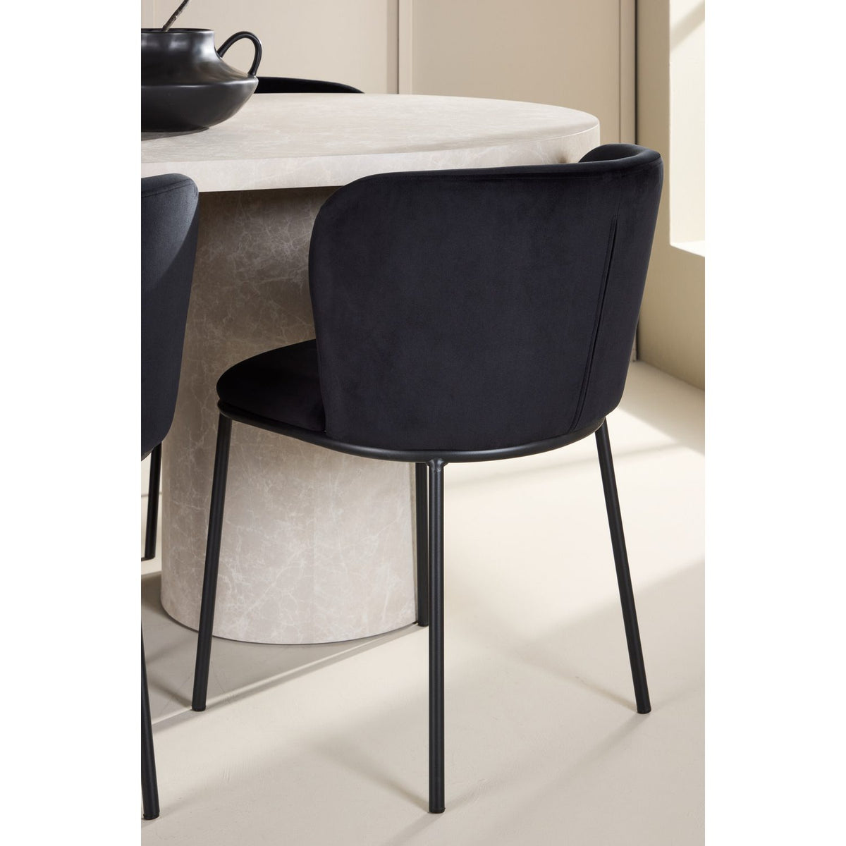 Narvik, Edina Oval matgrupp Svart, Beige, 200 x 100