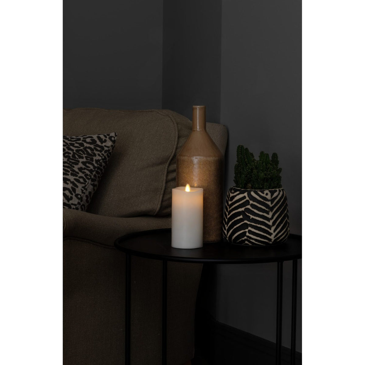 Vaxljus gräddvitt varmvit LED timer 5h 2xAA Dekorationsljus El 7,6x14 cm