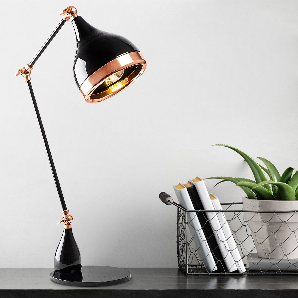Vegas Bordslampa Svart / Koppar