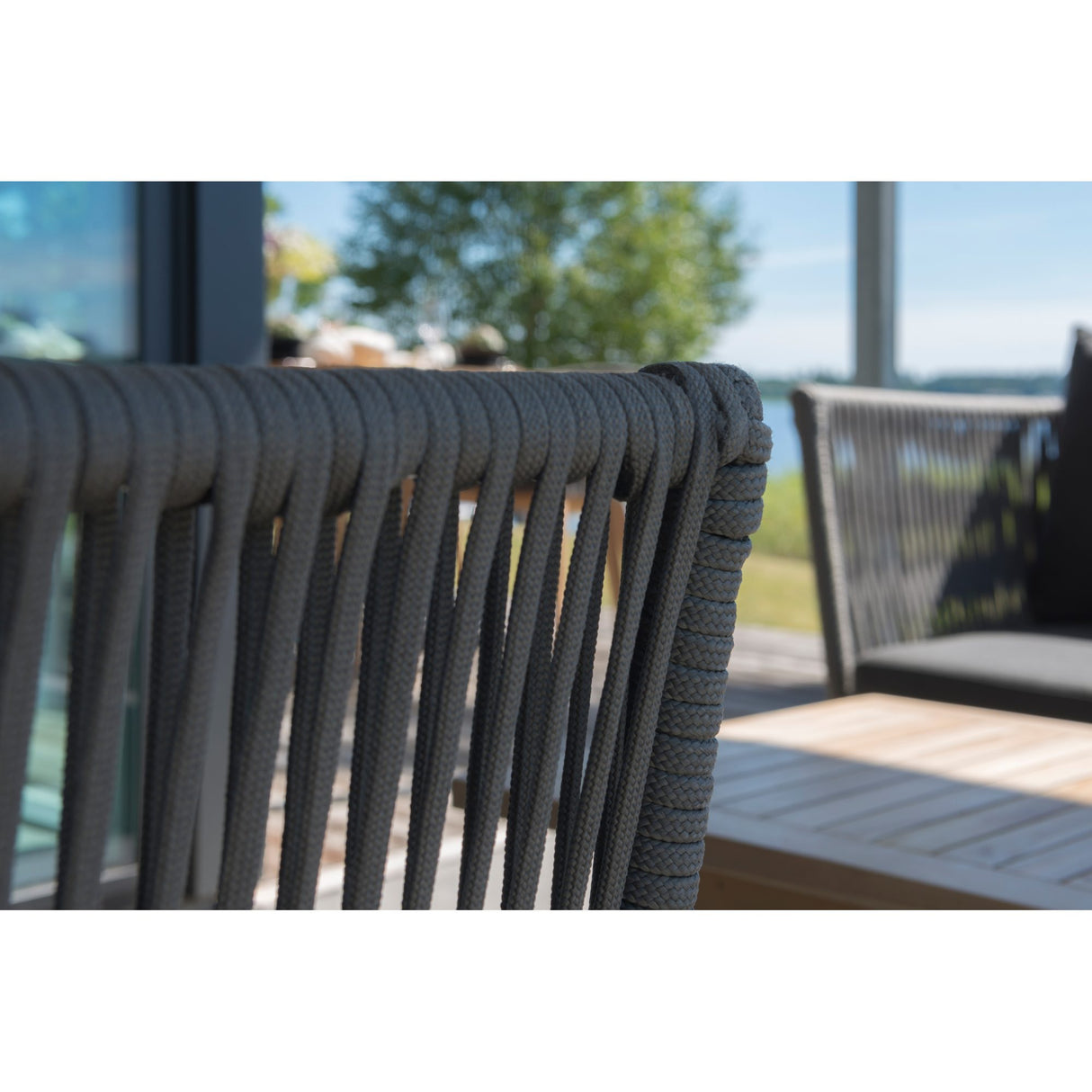 Himmelsnäs Utefåtölj Grå