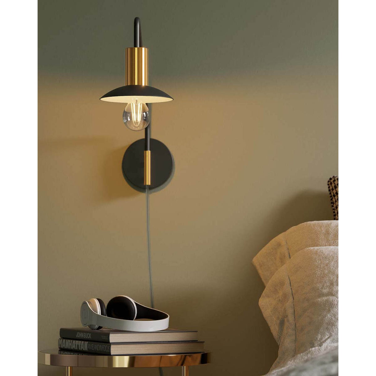 Quinn Vägglampa Kort