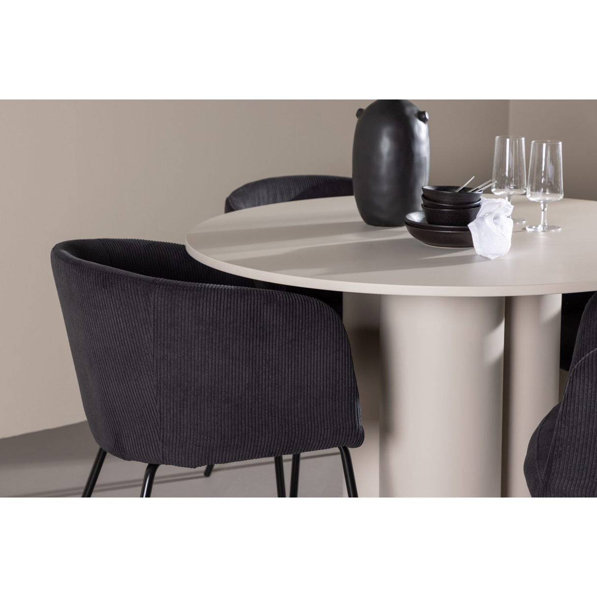 Olivia, Berit Rund matgrupp