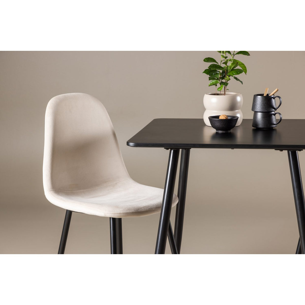 Polar, Polar Rektangulär matgrupp Beige, svart, Svart, 75 x 75