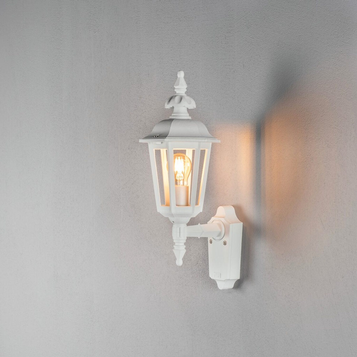 Pallas E27 Liten Vägglampa Ute Upp, Mattvit