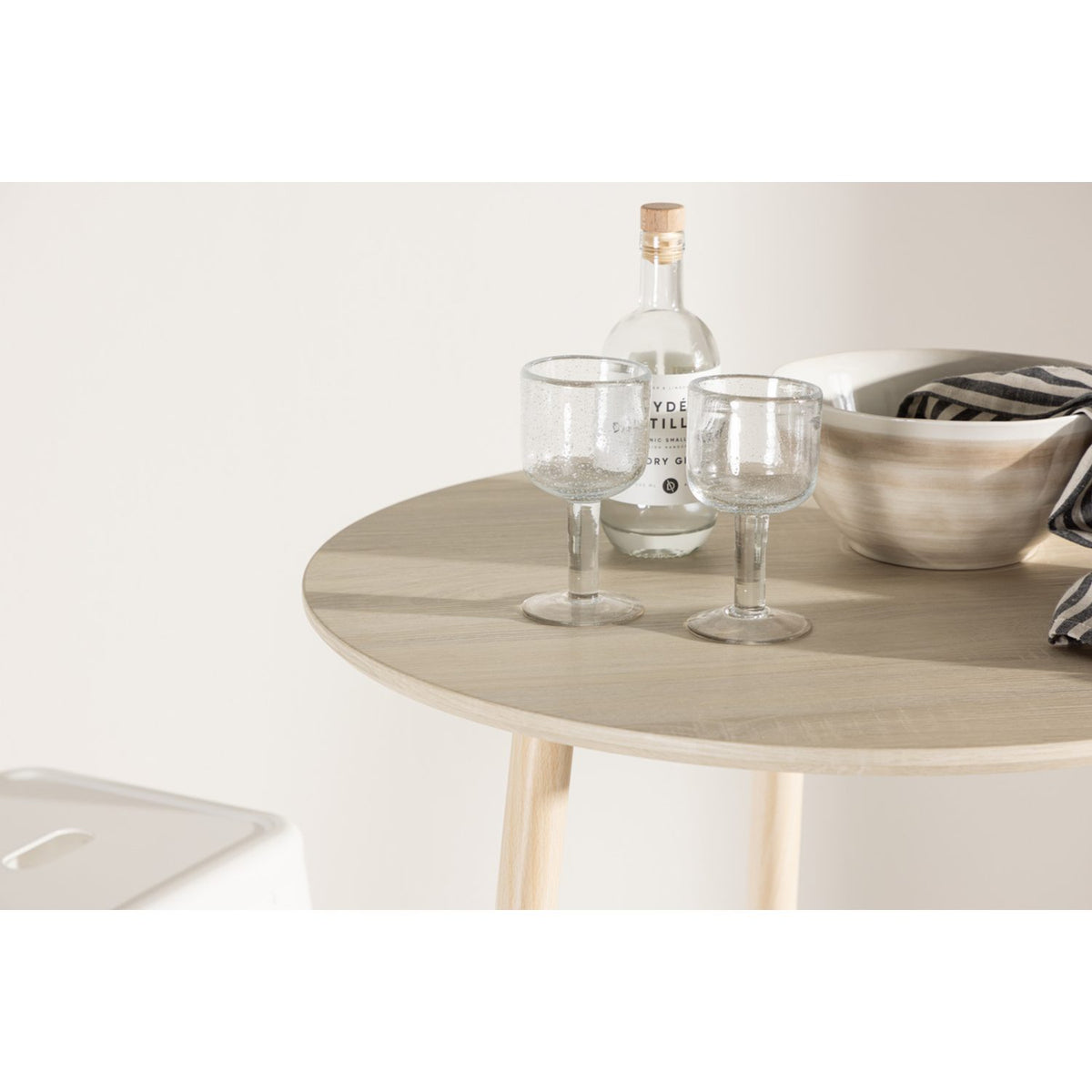 Plaza Barbord Vitlaserad, 70