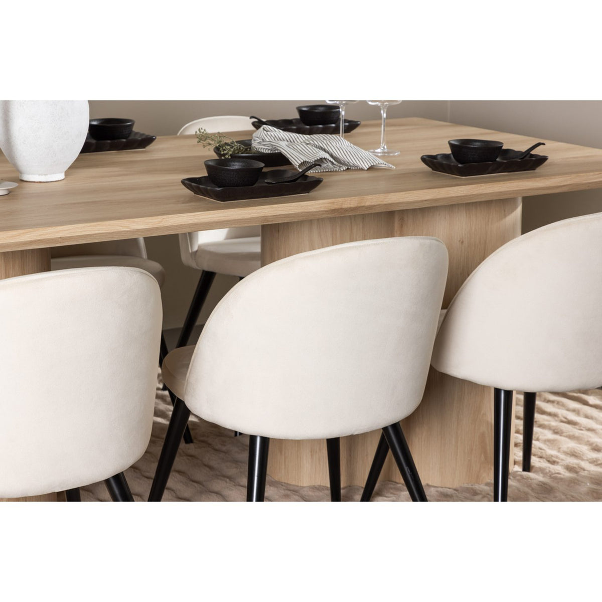 Olivia, Velvet Rektangulär matgrupp