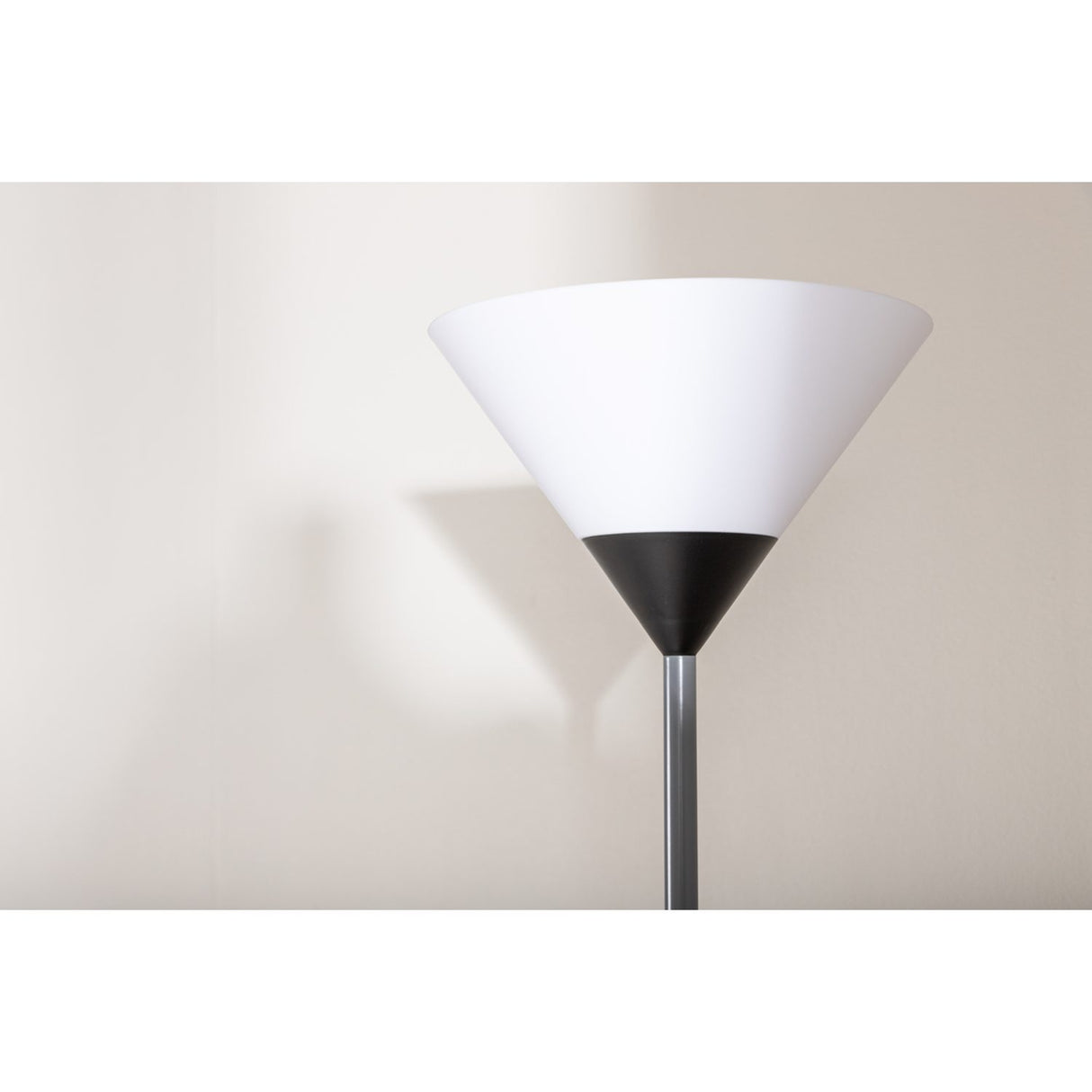 Batang Golvlampa Ljusgrå