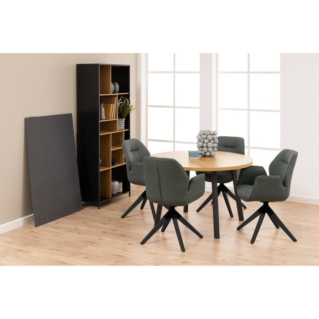 Millau Karmstol Snurr Town tyg Mörkgrå/Svart