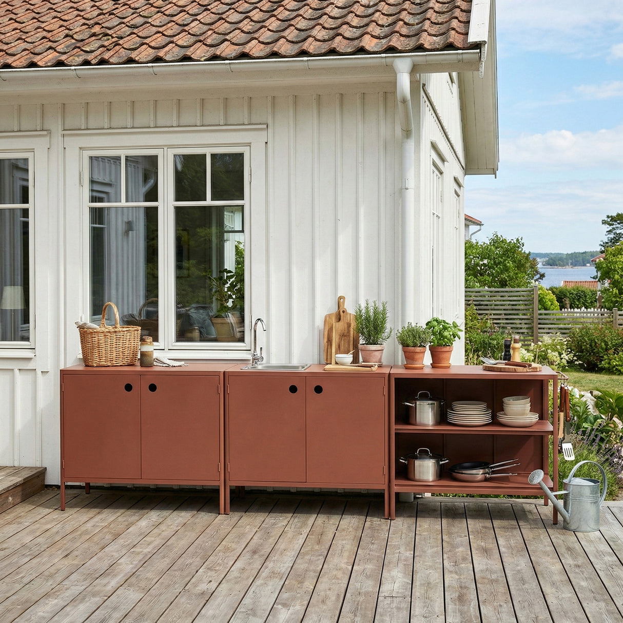 Kelia Utekök Öppna hyllor Zin Red