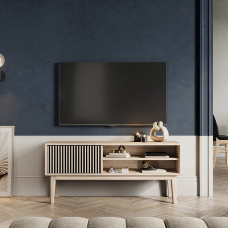 TV-Bänkar i Vitoljad Ek/Ask