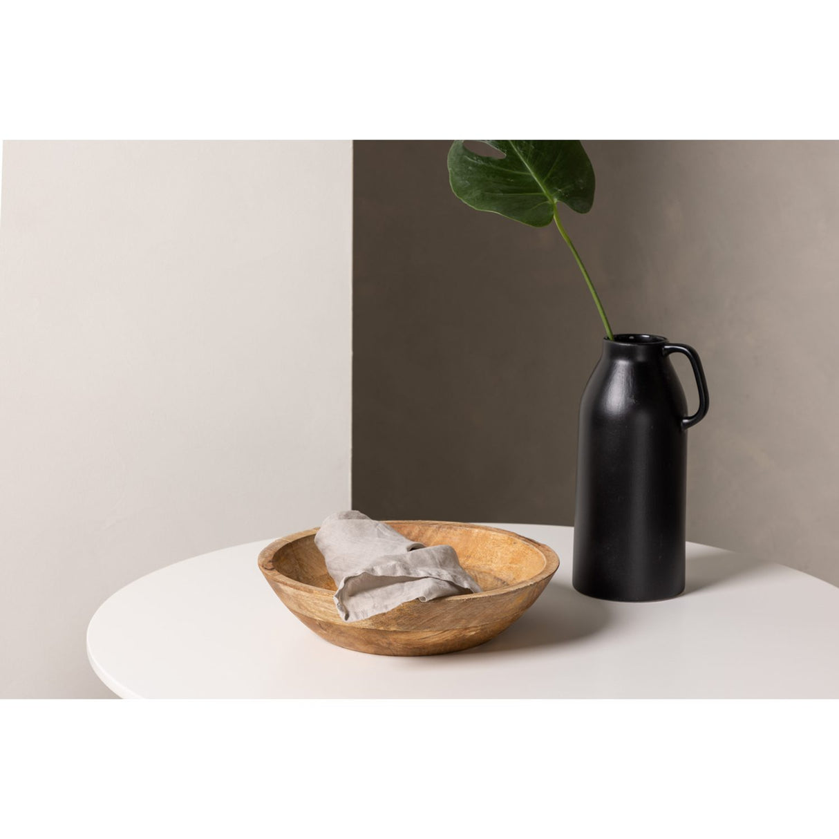 Danburi, Kenth Rund matgrupp Svart, Vit, ⌀60