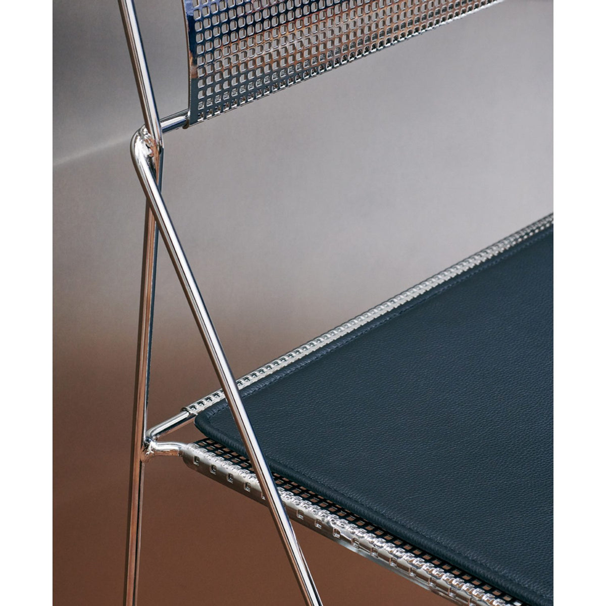 till X-Line för inomhusbruk 42,5 × 39 cm Sittdyna Black