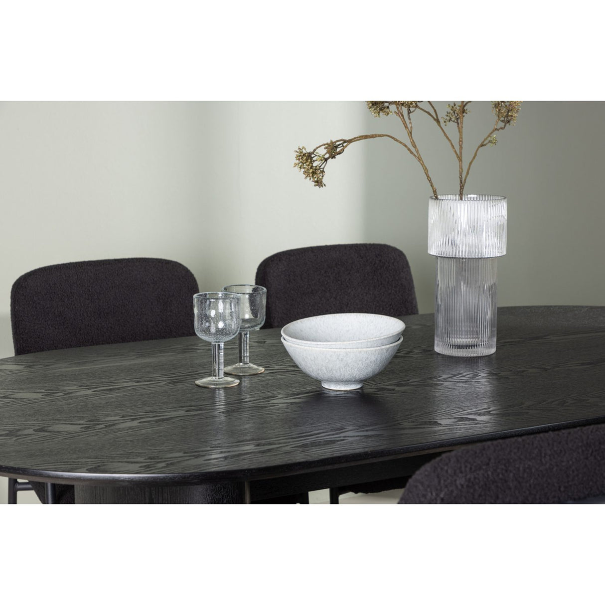 Isolde, Yesterday Oval matgrupp Svart, Svart, 180 x 90