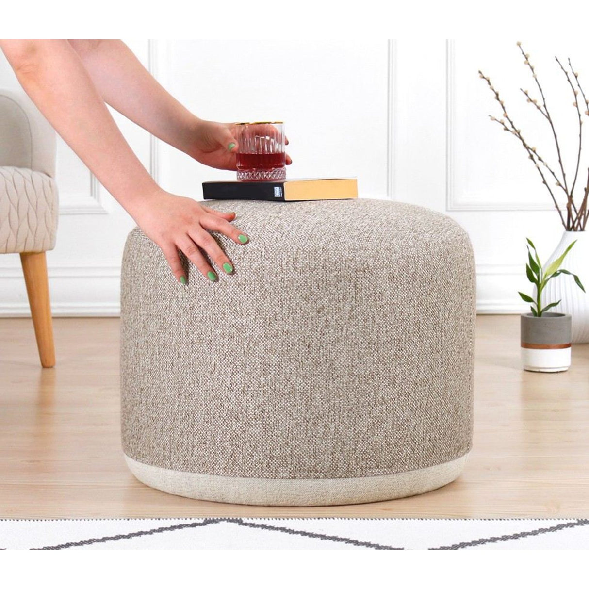 Tbilisi (56 x 42 cm) Beige Puff
