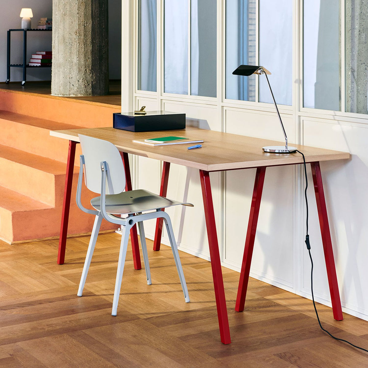 Loop Stand L200 × B92,5 × H74 cm Matbord klarlackerad ekfaner, Maroon red – pulverlackerat stål