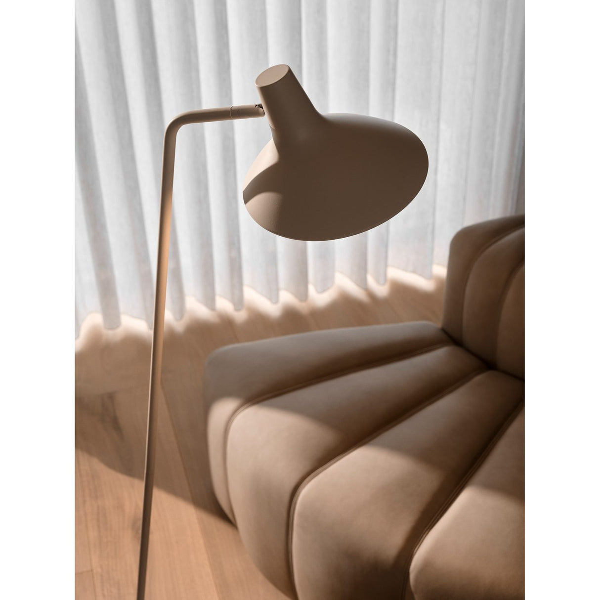 Darci Golvlampa Sand