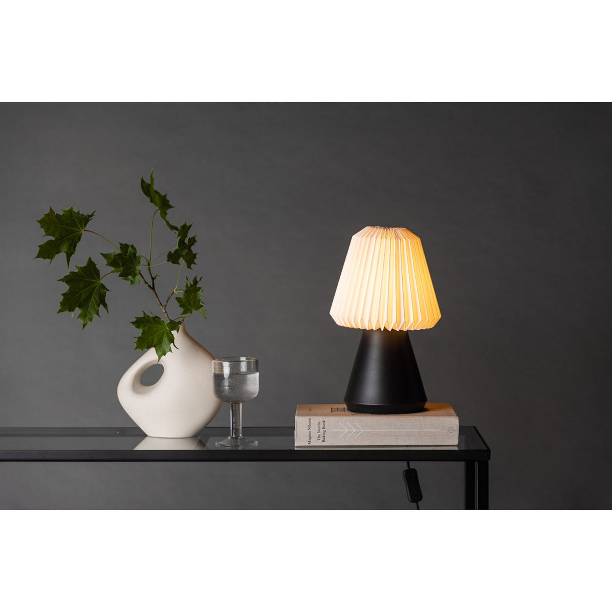 Fjällen Bordslampa Svart